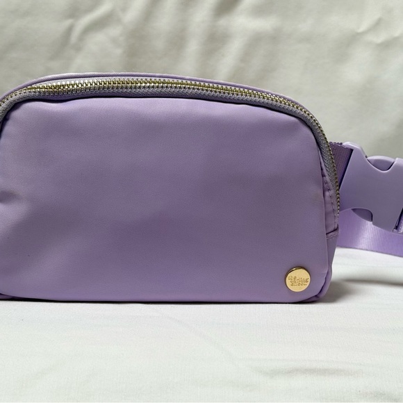 The Darling Effect All You Need Belt Bag in Luxe Lilac w/o Scarf - Picture 1 of 6